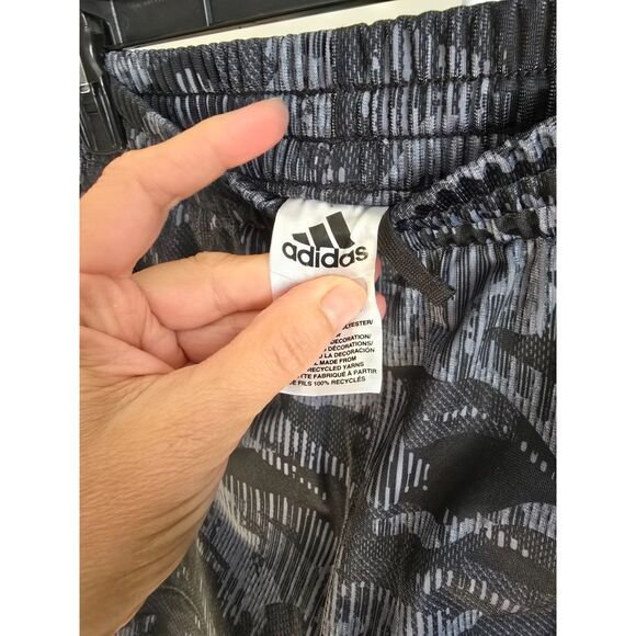 Black/Gray Adidas Joggers Athletic Pants with pockets Size L (14/16) - EUC - Picture 7 of 11